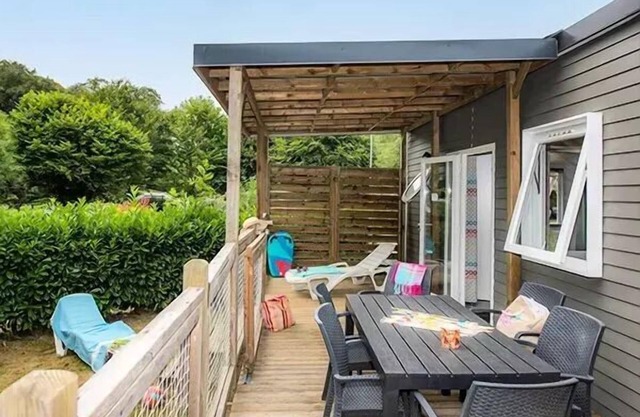 Campsite La Pinède* - Comfort XL mobile home 4 Rooms 6 People