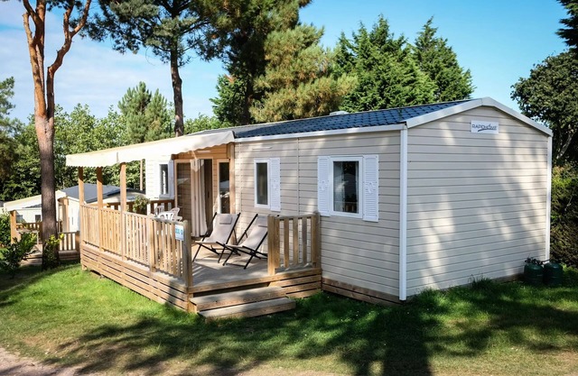 Campsite Le Domaine de Beaulieu * - 5 room mobile home 8/10 people