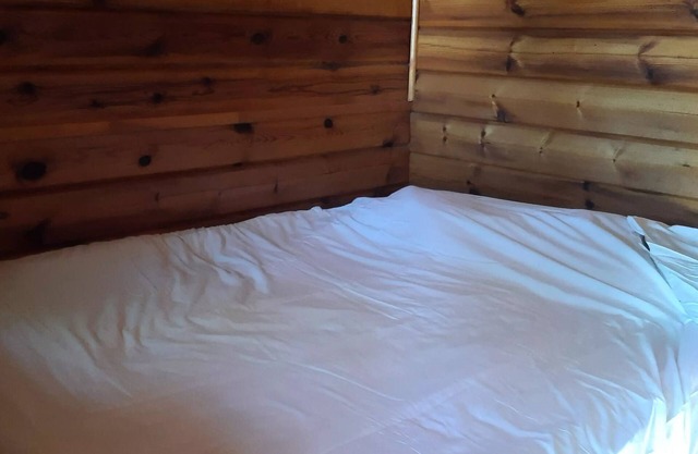 Campsite Les Jardins d'Estavar* - 1 Room Chalet 2 People