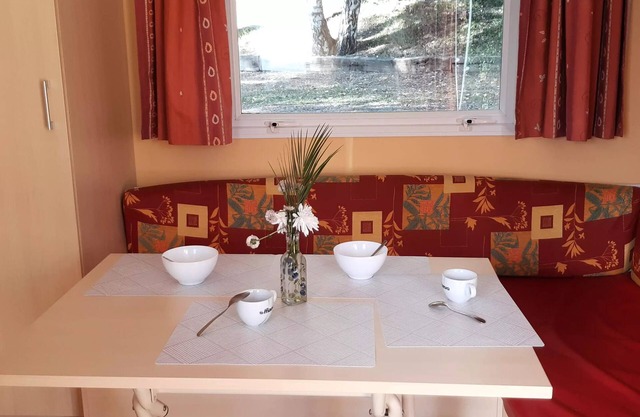 Campsite Les Jardins d'Estavar* - 3 room mobile home 4 people