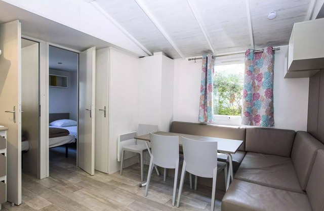 Campsite Saint Pierre de Rousieux**** - Large Mobile Home Comfort + 3 Rooms 4 People