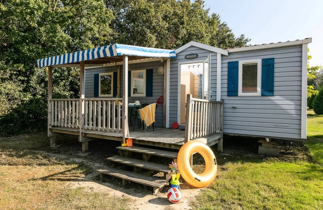 Campsite Village de la Guyonnière * - 4-room cottage for 6 people