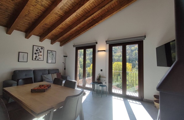 Can Triadú Rural House