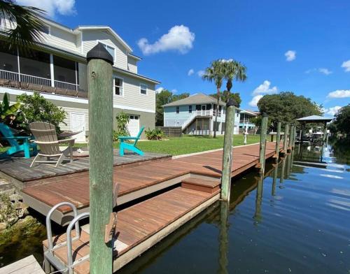 Canal-Front Home on 73ft Dock!
