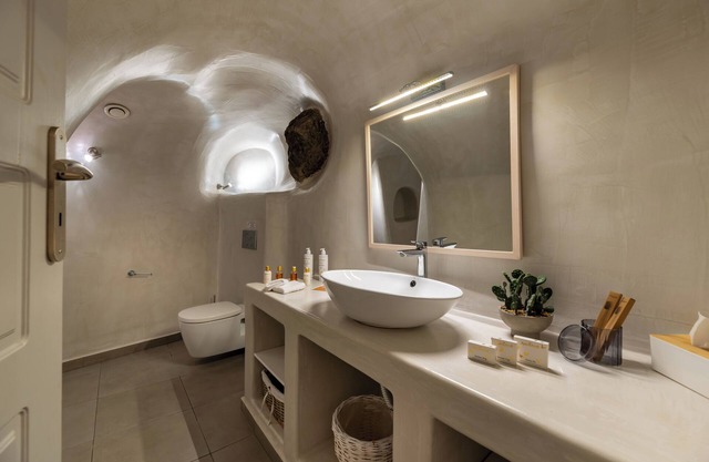 Canava Cave Messavoli Residence - Traditional Cycladic House