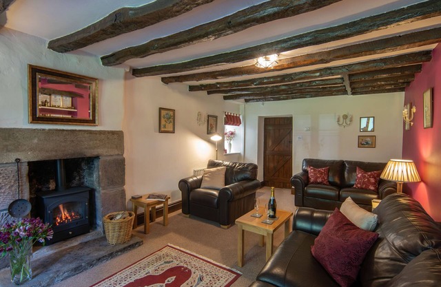 Candlelight Cottage, Litton. Superb walks and excellent pub. 5 star GOLD luxury.