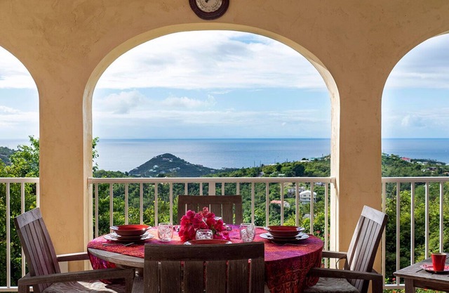 Caneel Trailside: Expansive Views of the Caribbean!