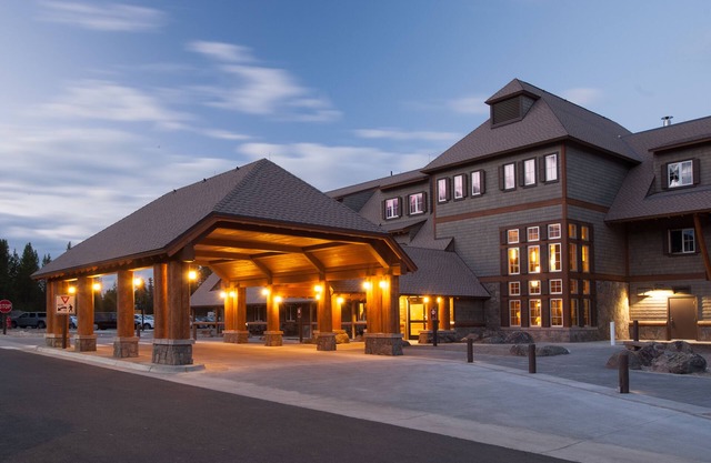 Canyon Lodge & Cabins - Inside the Park
