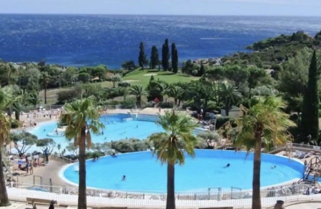 CAP Esterel : Magnifique VUE MER 2 PCS Rénové ET Climatisé/5 Pers