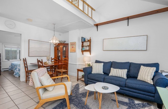 Cape Cod Escape walk to the beach and pool access