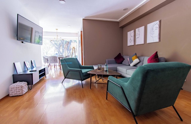 Capitalia - Cozy & Stylish -w/GYM