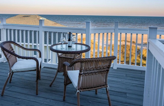 Captain`s House A3-Ocean Views | 2 Bed, 2 Bath