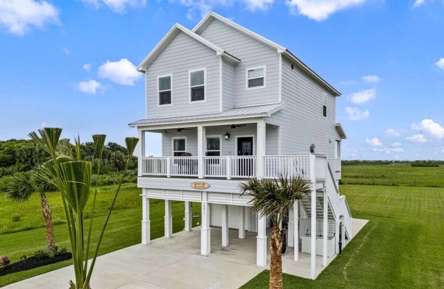 Captain's Quarters | West Beach | Bird Sanctuary