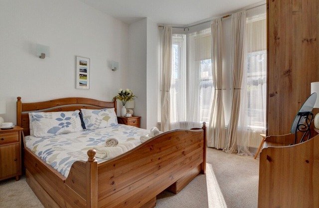 Captains View - One Bedroom Apartment, Sleeps 2