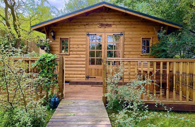 Captivating 1-Bed Cabin in Newmarket