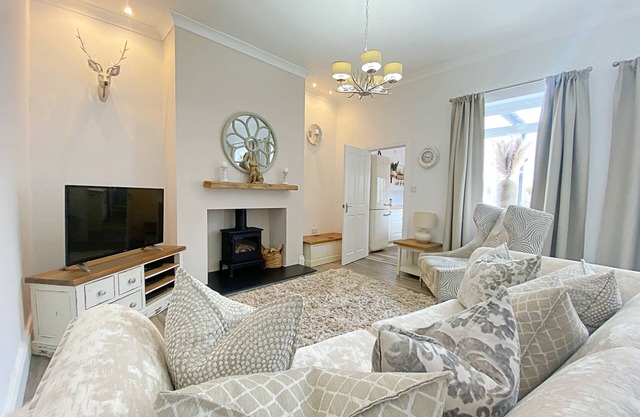 Captivating 2-Bed Cottage in Roker Sunderland