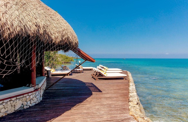 Car076 - Beautiful 5 bedroom villa in Islas del Rosario