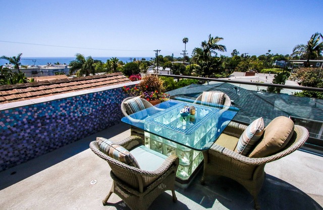 Cardiff By The Sea OceanView Home ~ Featuring Rooftop Patio W/BBQ & Dining!