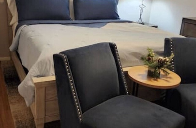 Carefree 2B Apt In Historic District