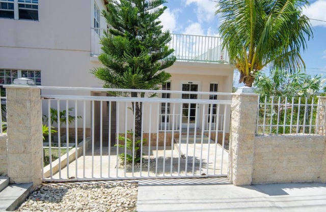 Caribbean Inn and Suites