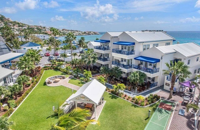 Caribbean Ocean Front Resort in beautiful Philipsburg, St. Maarten!