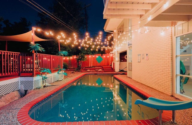 Caribbean Style Joyful Boho Villa Sw Pool 5bdr 22Gsts Pool Tb TV Chan Hobby Area