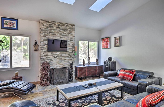 Carlsbad Getaway - Furnished Patio + Pool!