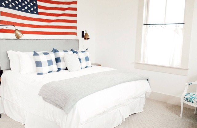 Carlton Landing! Meeting House- King bed en suite!