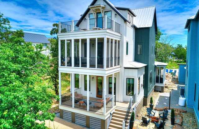 Carlton Landing-The Treehouse
