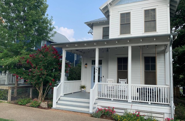 Carlton Landing Vacation Home with EV Charging
