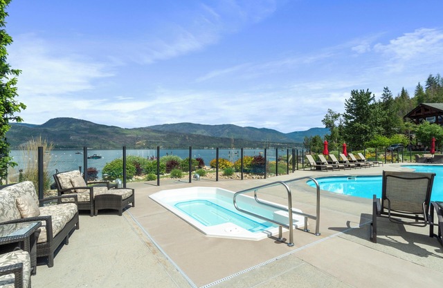 Carmel Beach Private Lodges - Unit #15. Second row, 3 bedroom unit.
