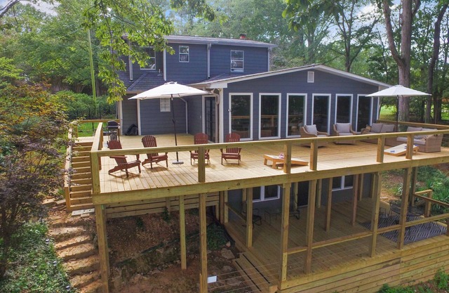 Carol's Cottage: 3 BR, 2 BA in Cullman, Sleeps 12