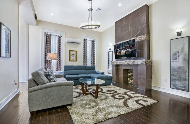 Carondelet Street Luxury Suites