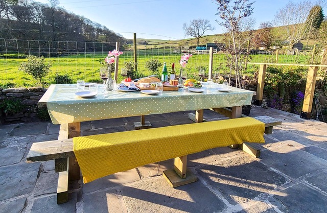 Carr Meadow View - Four Bedroom House, Sleeps 8