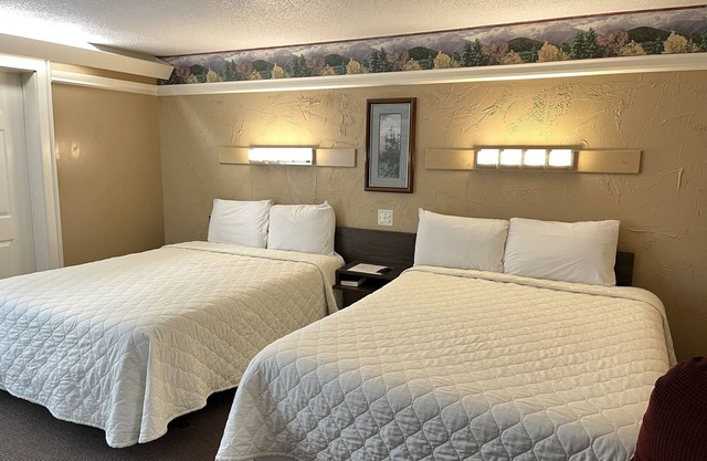 Carr's Northside Hotel - 2 Queen