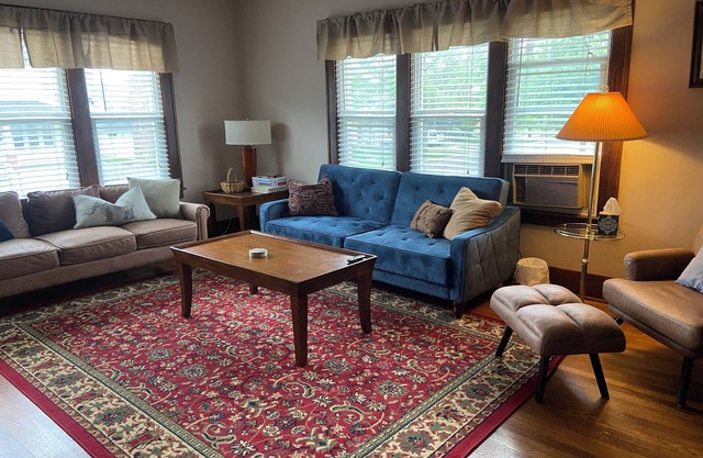 Carriage House: Relax This Fall in the Heart of Wyandotte