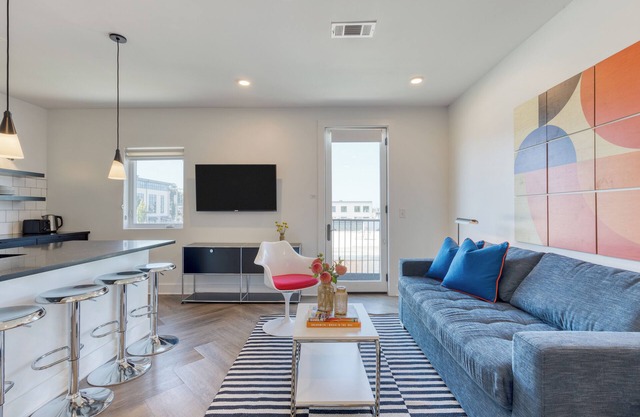 Carter #402 by AvantStay | Mins to Downtown