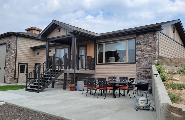 Carter Vista Mountain Home near Yellowstone