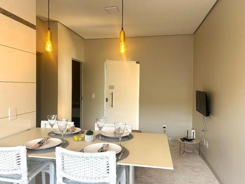 Casa 01 - Casa com 2 quartos, próximo a rodoviária e aeroporto