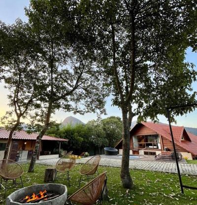 Casa 04 Monte Boa Vista - Conforto com Piscina Privativa, Sauna e Lareira