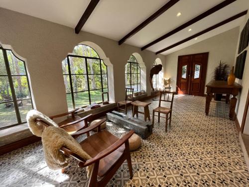 Casa 13 Floresta Boa Vista - Casa Espetacular com 6 Quartos e Arquitetura Única