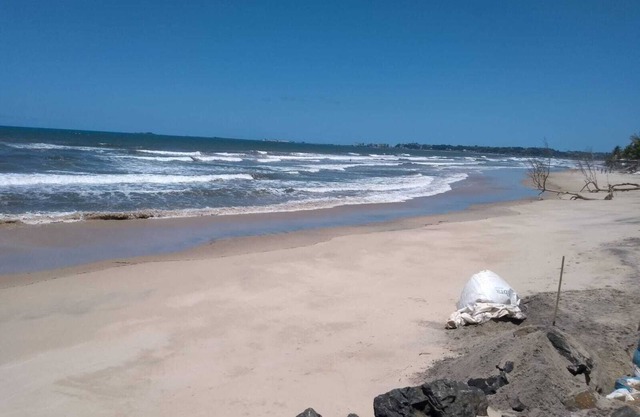 Casa 3/4 Piscina & 30 Metros do Mar