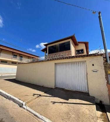 Casa 3 quartos 6 pessoas garagem