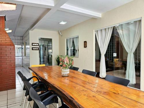 Casa 4 quartos c Piscina ao lado do Paraguai