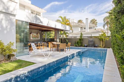 Casa 4 Suítes Jurerê Internacional - Faxineira e Cozinheira incluídos todos os dias