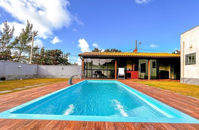 Casa a poucos metros da Praia do Coral - Cabo Frio