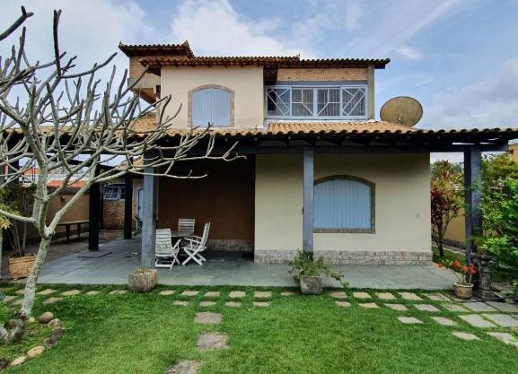 Casa aconchegante 200m da praia WIFI NETFLIX área gourmet externa muito conforto para até12 pessoas