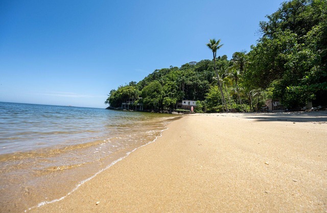 Casa Aconchegante - Refúgio Perfeito à Beira-Mar