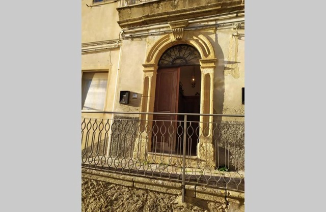 Casa ad Assoro, al centro della Sicilia