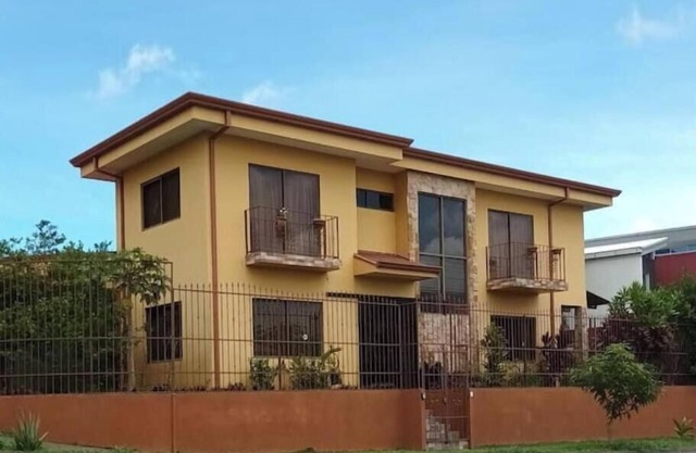 Casa Aguacate
